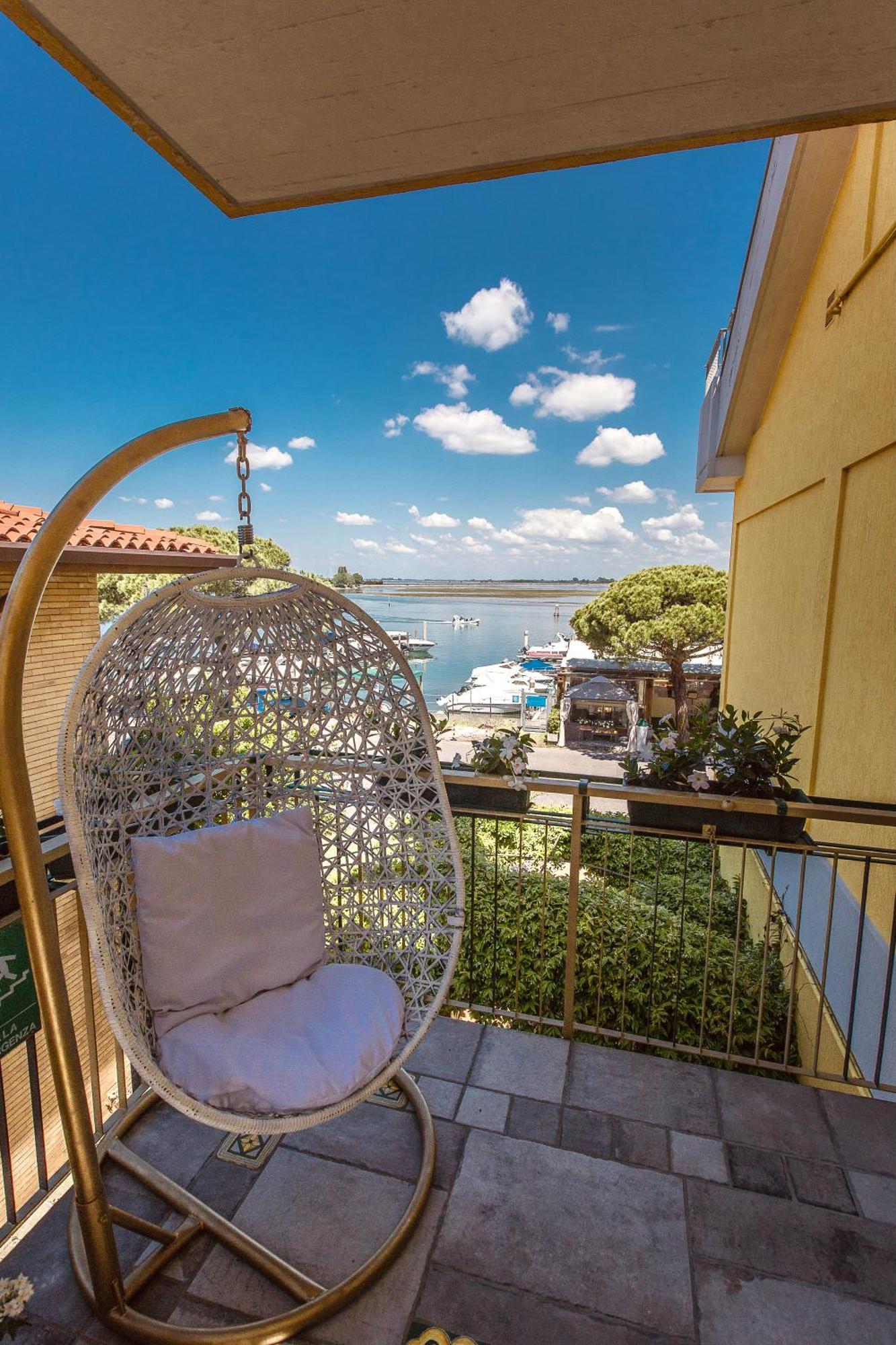 Meuble Tripoli Hotel Grado Exterior foto
